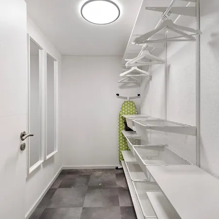 Modern Und Gemuetlich- In Apartment